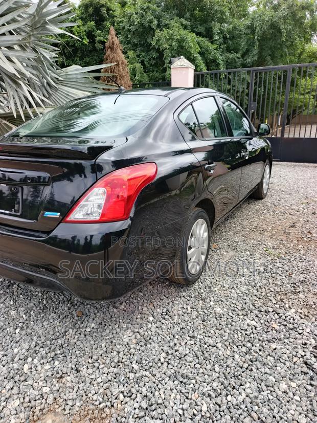 Nissan Versa 2015 Black