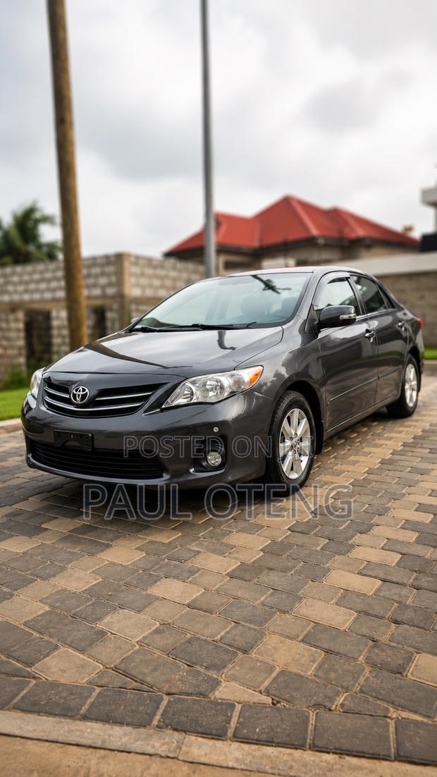 Toyota Corolla LE Special Edition 4dr Sedan (1.8L 4cyl 4A) 2013 Gray