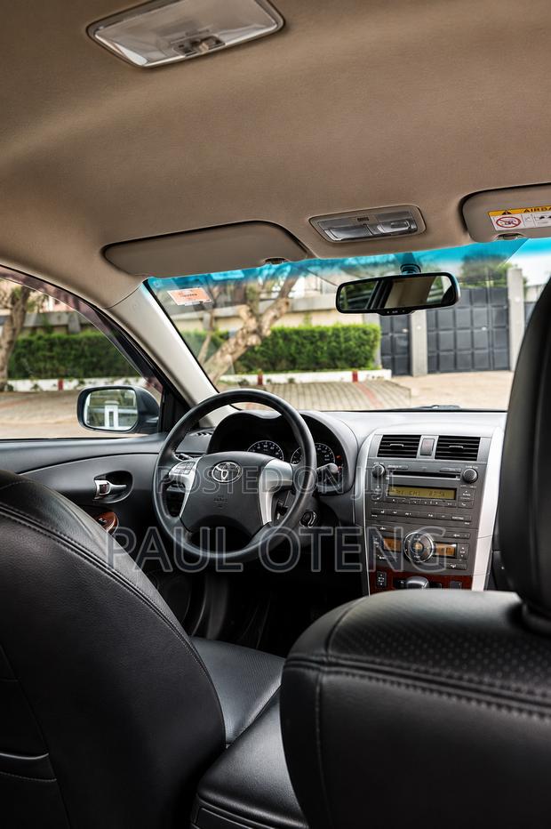 Toyota Corolla LE Special Edition 4dr Sedan (1.8L 4cyl 4A) 2013 Gray