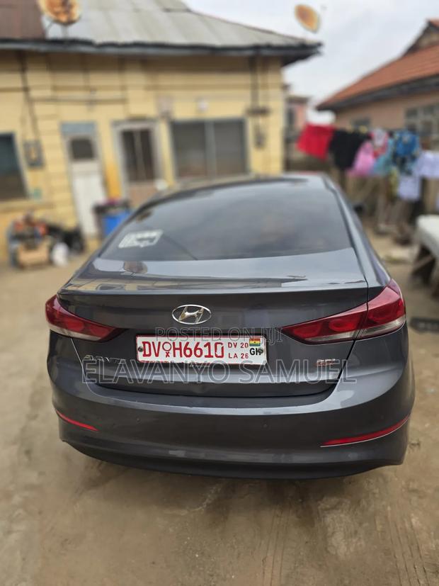 Hyundai Avante 2017 Gray