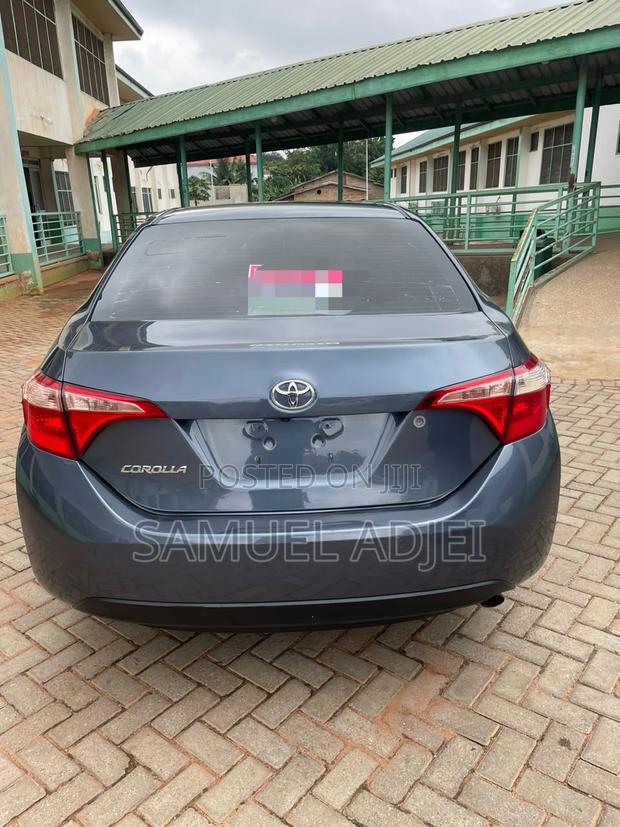 Toyota Corolla 2018 Gray