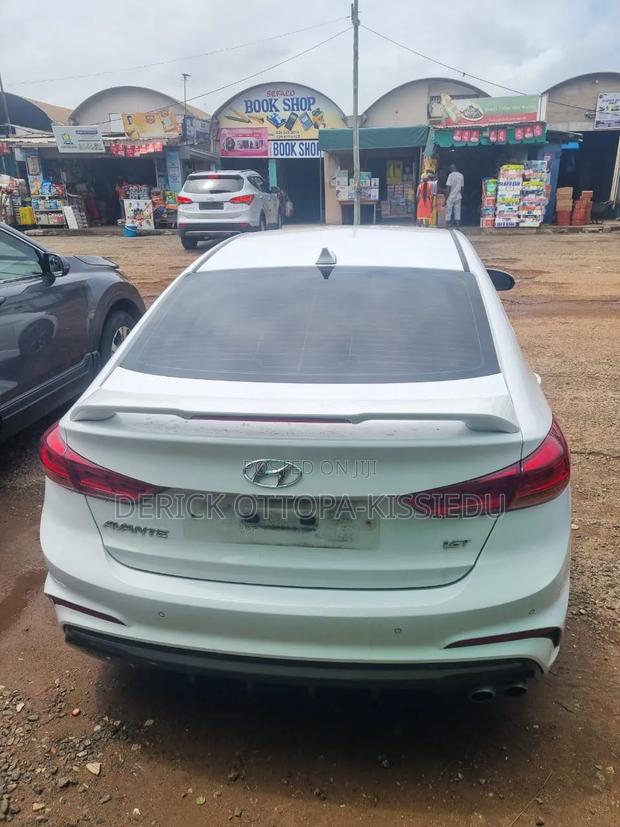 Hyundai Avante 2018 White