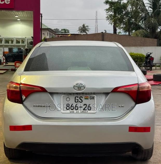 Toyota Corolla 2017 Silver