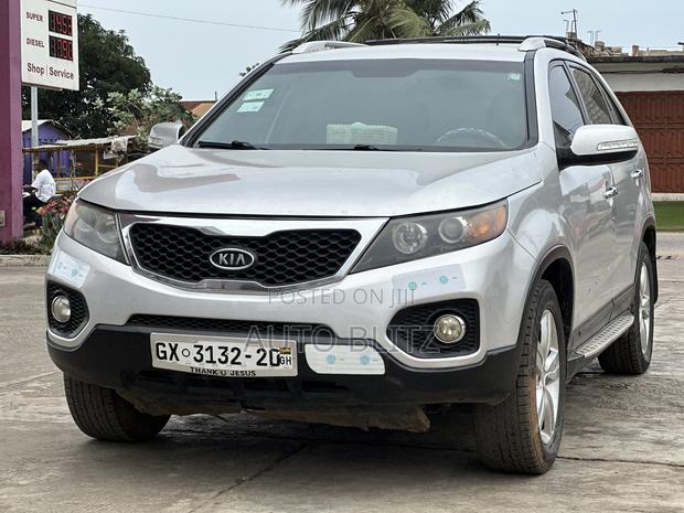 Kia Sorento 2012 Silver