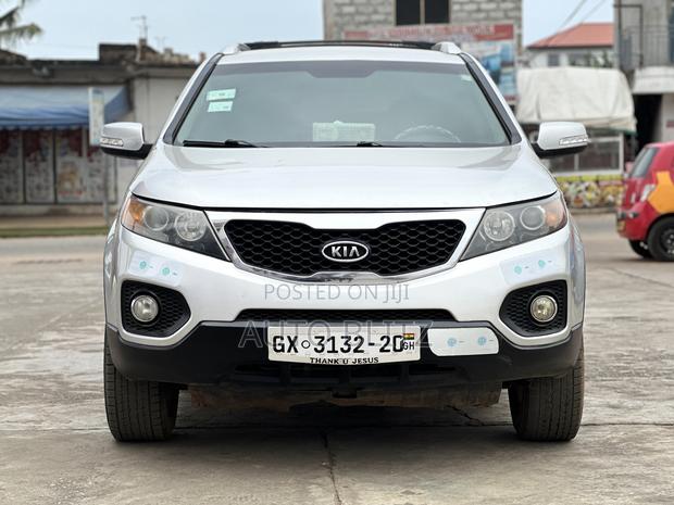 Kia Sorento 2012 Silver