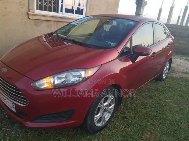 Ford Fiesta SE 4dr Sedan (1.6L 4cyl 5M) 2015 Red