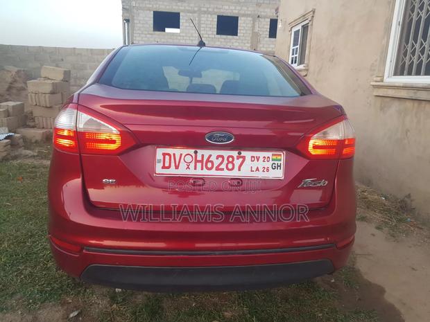Ford Fiesta SE 4dr Sedan (1.6L 4cyl 5M) 2015 Red
