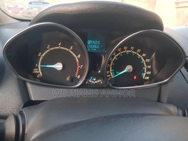 Ford Fiesta SE 4dr Sedan (1.6L 4cyl 5M) 2015 Red