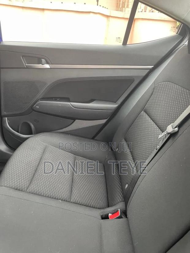 Hyundai Elantra 2019 Blue