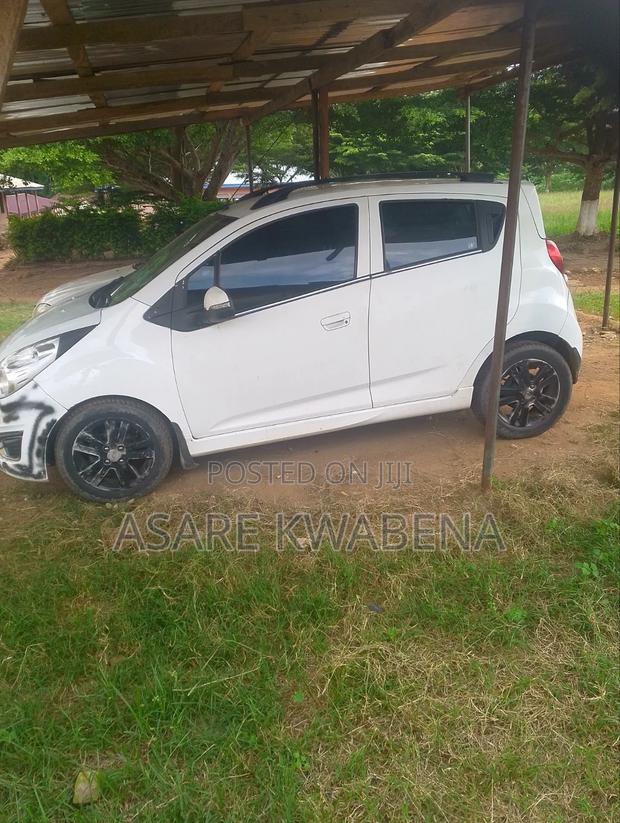 Chevrolet Spark 1LT 4dr Hatchback (1.2L 4cyl 5M) 2014 White