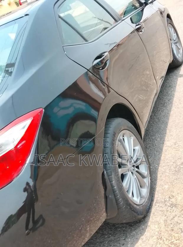 Toyota Corolla 2016 Black