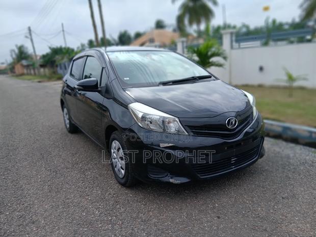 Toyota Vitz 2014 Black