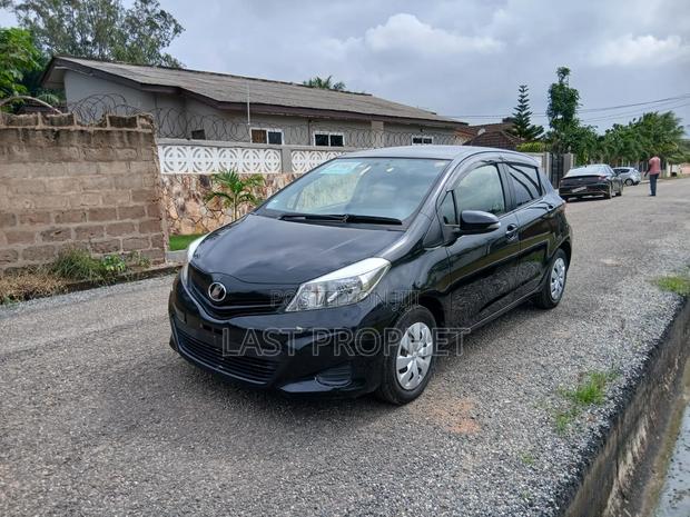 Toyota Vitz 2014 Black
