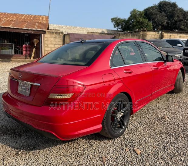 Mercedes-Benz C250 2014 Red