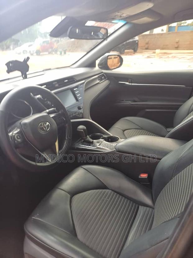 Toyota Camry SE (2.5L 4cyl 8A) 2019 Black