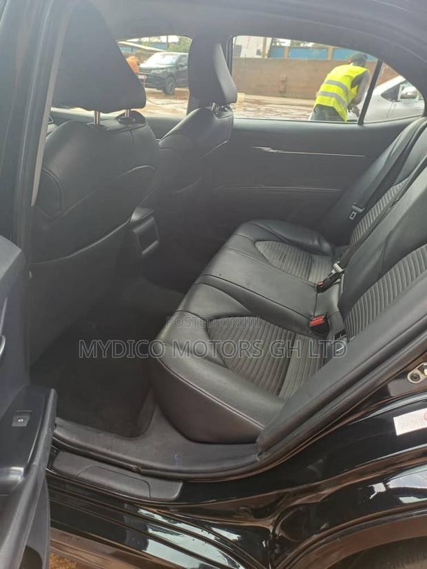 Toyota Camry SE (2.5L 4cyl 8A) 2019 Black