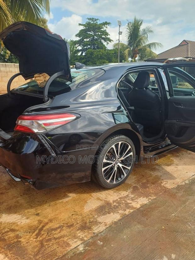 Toyota Camry SE (2.5L 4cyl 8A) 2019 Black