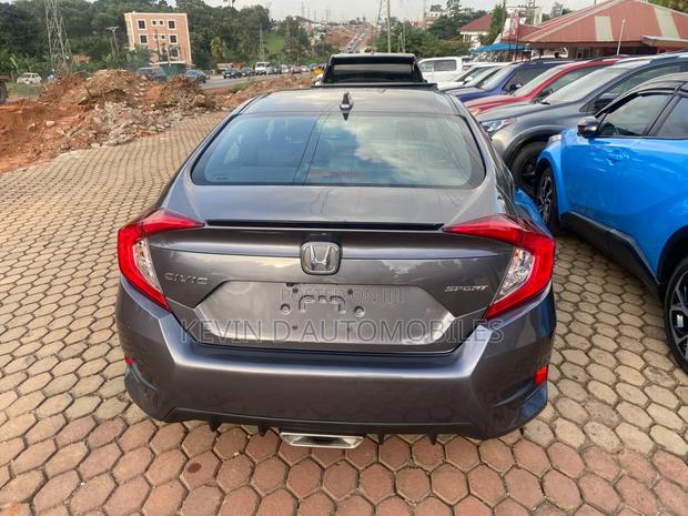 Honda Civic Sport 2021 Gray