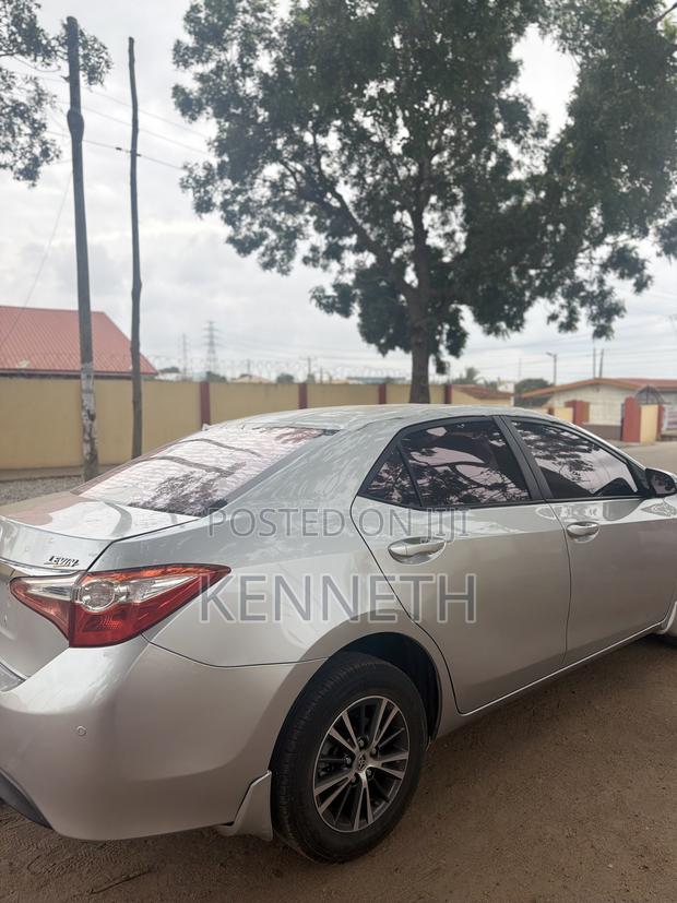 Toyota Corolla 2016 Silver