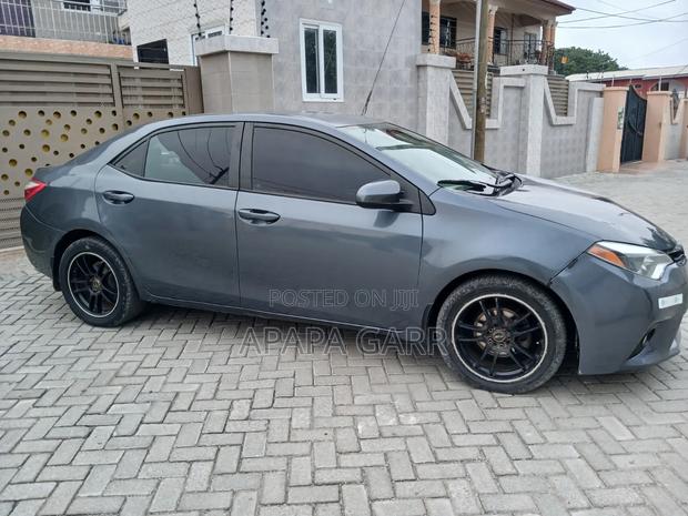 Toyota Corolla 2016 Gray