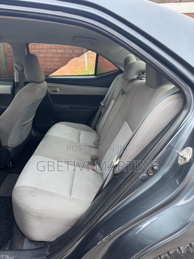 Toyota Corolla 2016 Gray