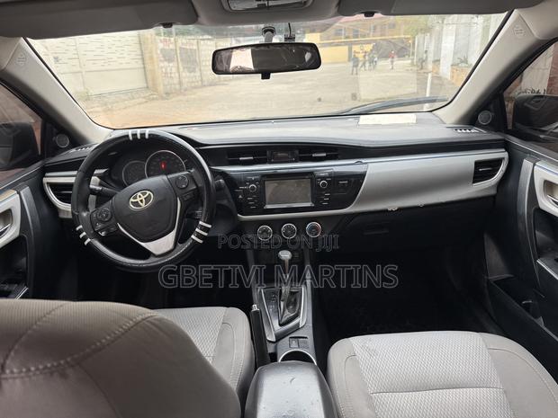 Toyota Corolla 2016 Gray