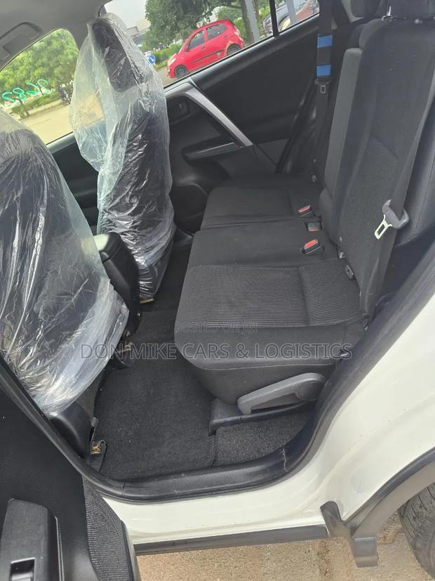 Toyota RAV4 2018 White