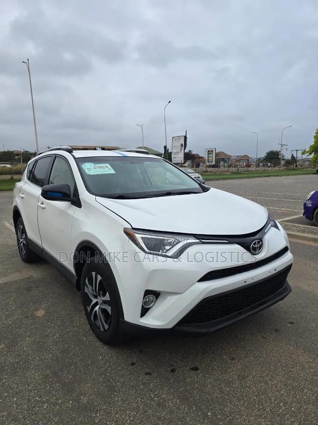 Toyota RAV4 2018 White