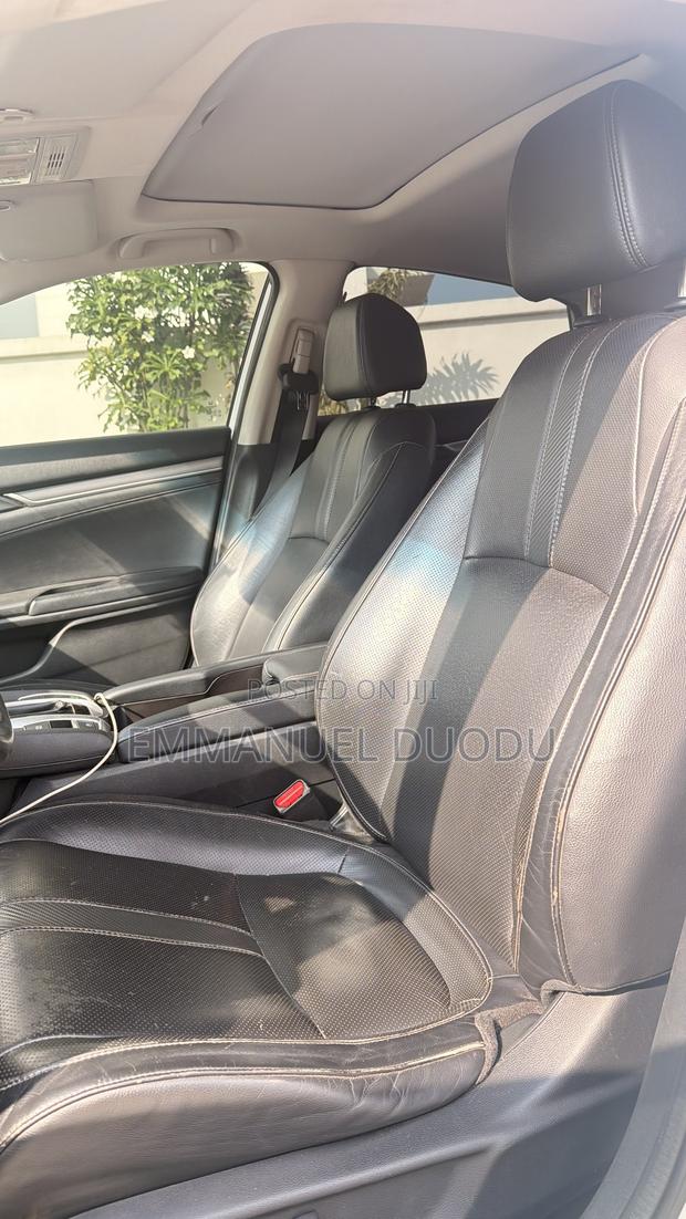 Honda Civic Touring Sedan 2018 White