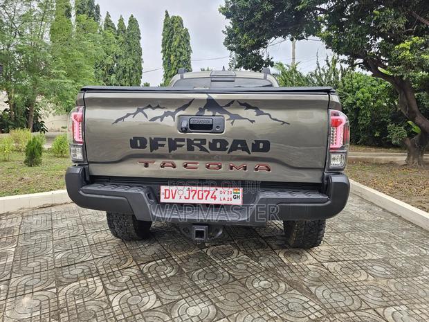 Toyota Tacoma 2019 Green