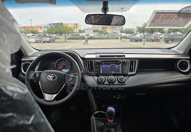 Toyota RAV4 2018 White