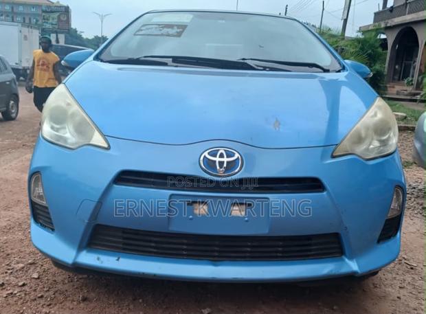 Toyota Aqua 2013 Blue