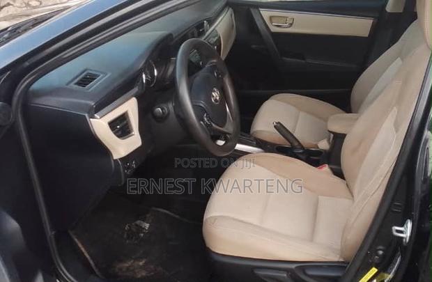 Toyota Corolla 2016 Black