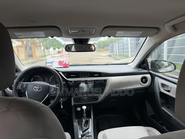 Toyota Corolla 2019 Silver