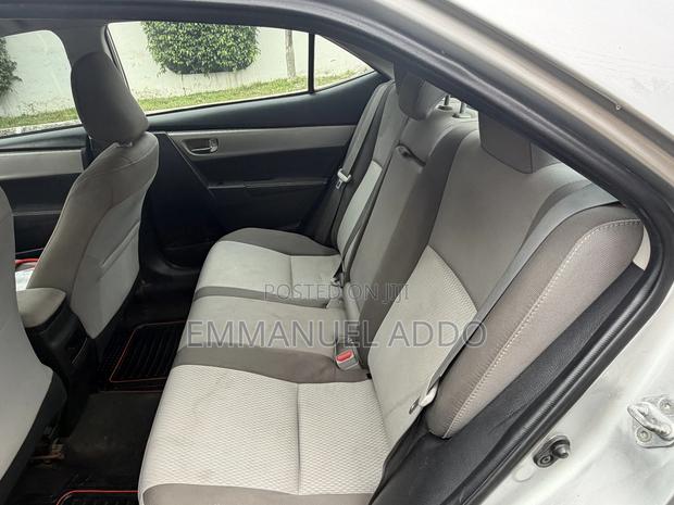 Toyota Corolla 2019 Silver