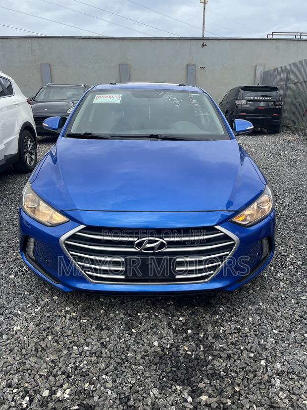 Hyundai Elantra Value Edition Sedan FWD (2.0L 4cyl 6A) 2017 Blue