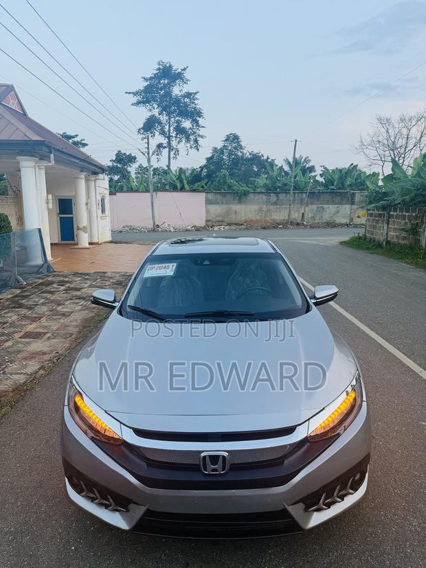 Honda Civic Touring 4dr Sedan (1.5L 4cyl) 2017 Silver