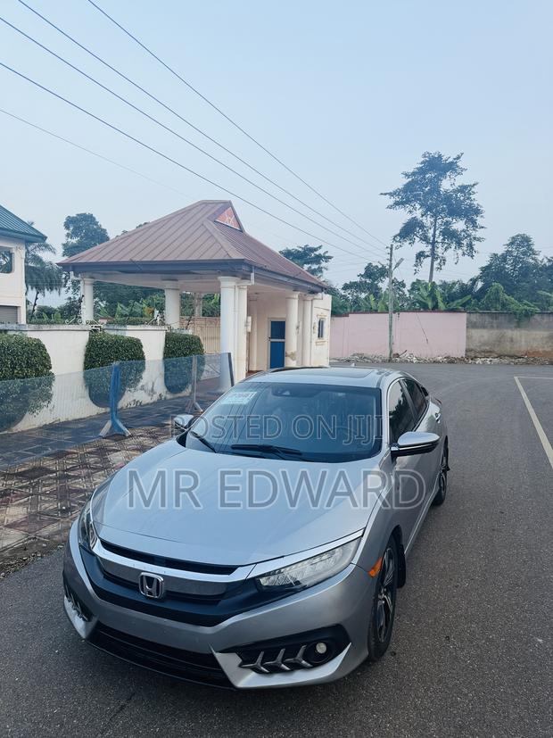 Honda Civic Touring 4dr Sedan (1.5L 4cyl) 2017 Silver