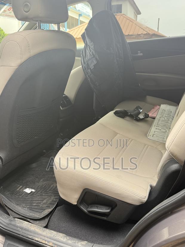 Kia Sorento 2.4L LX FWD 2019 Gray