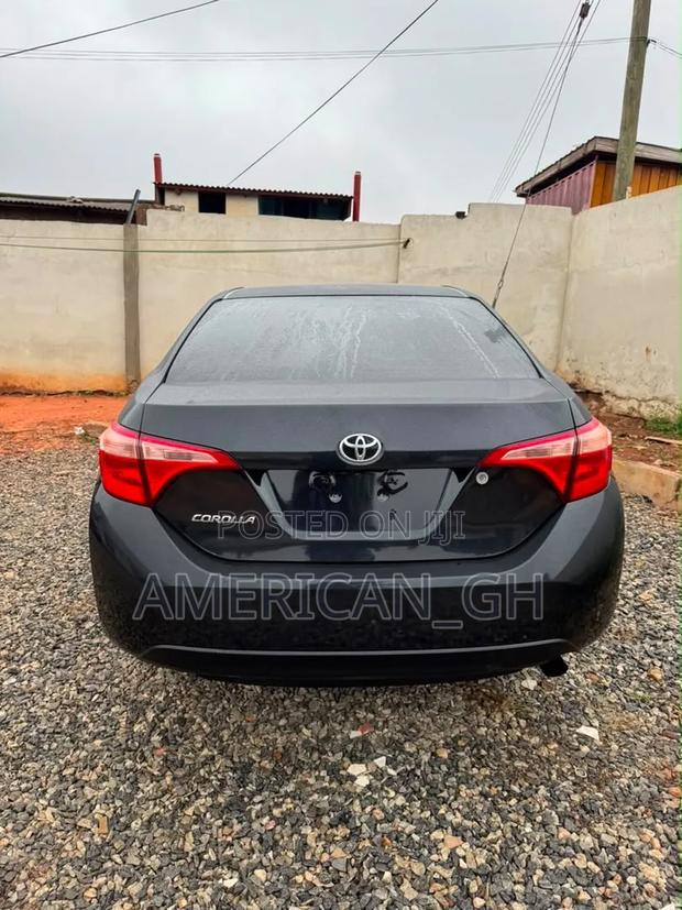 Toyota Corolla 2019 Black
