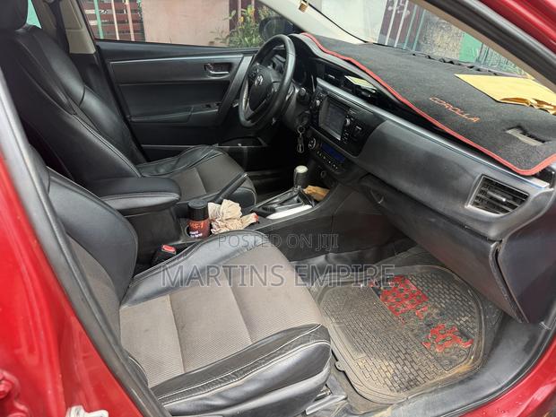 Toyota Corolla S 4dr Sedan (1.8L 4cyl CVT) 2016 Red