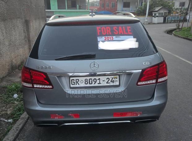 Mercedes-Benz E220 2013 Silver