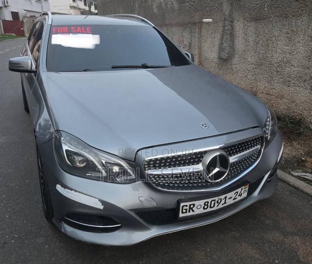 Mercedes-Benz E220 2013 Silver