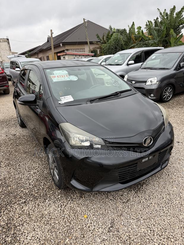 Toyota Vitz 1.5 FWD 3dr 2015 Black