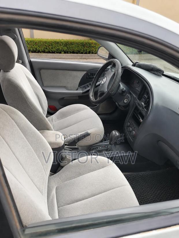 Hyundai Elantra 2005 Gray