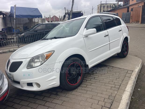 Pontiac Vibe AWD 2006 White