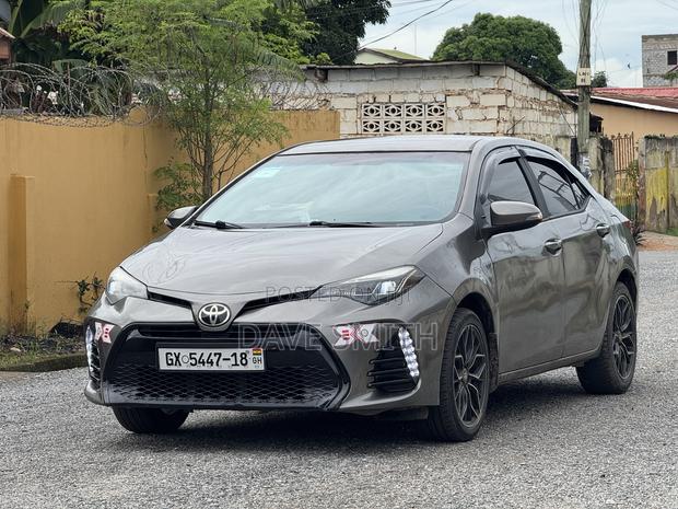 Toyota Corolla S Plus 4dr Sedan (1.8L 4cyl 6M) 2014 Gray