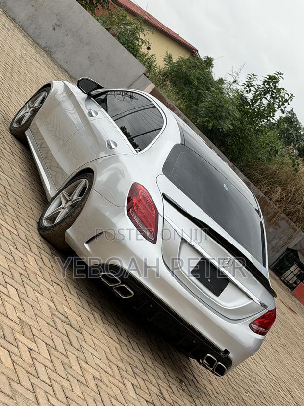 Mercedes-Benz C300 2018 Silver