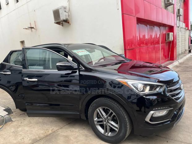 Hyundai Santa Fe SE AWD 2018 Black
