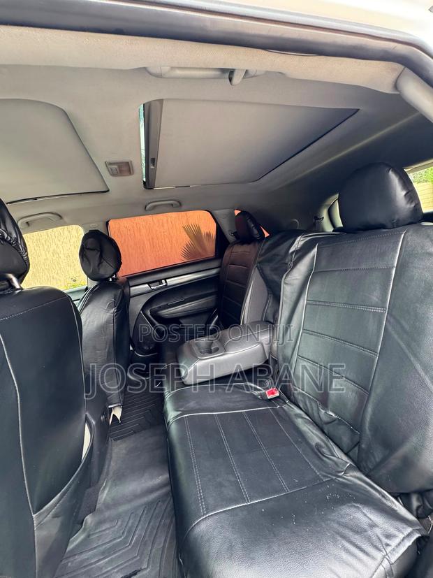 Kia Sorento LX 2012 Silver